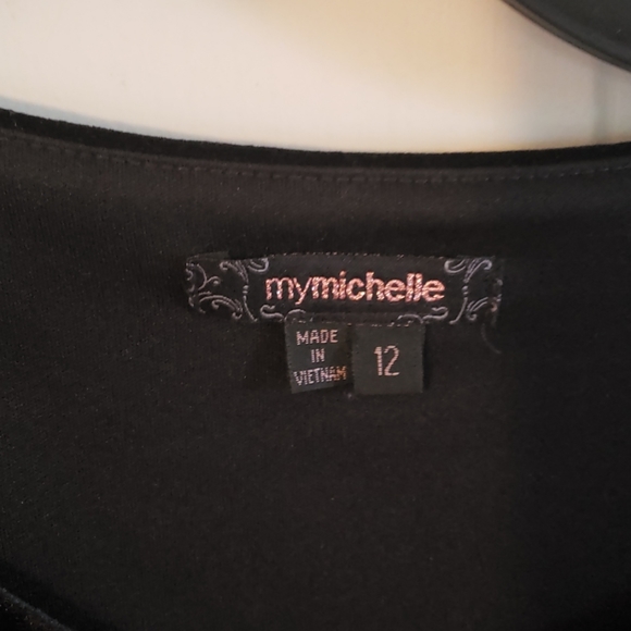 Formal Dress - Picture 2 of 4